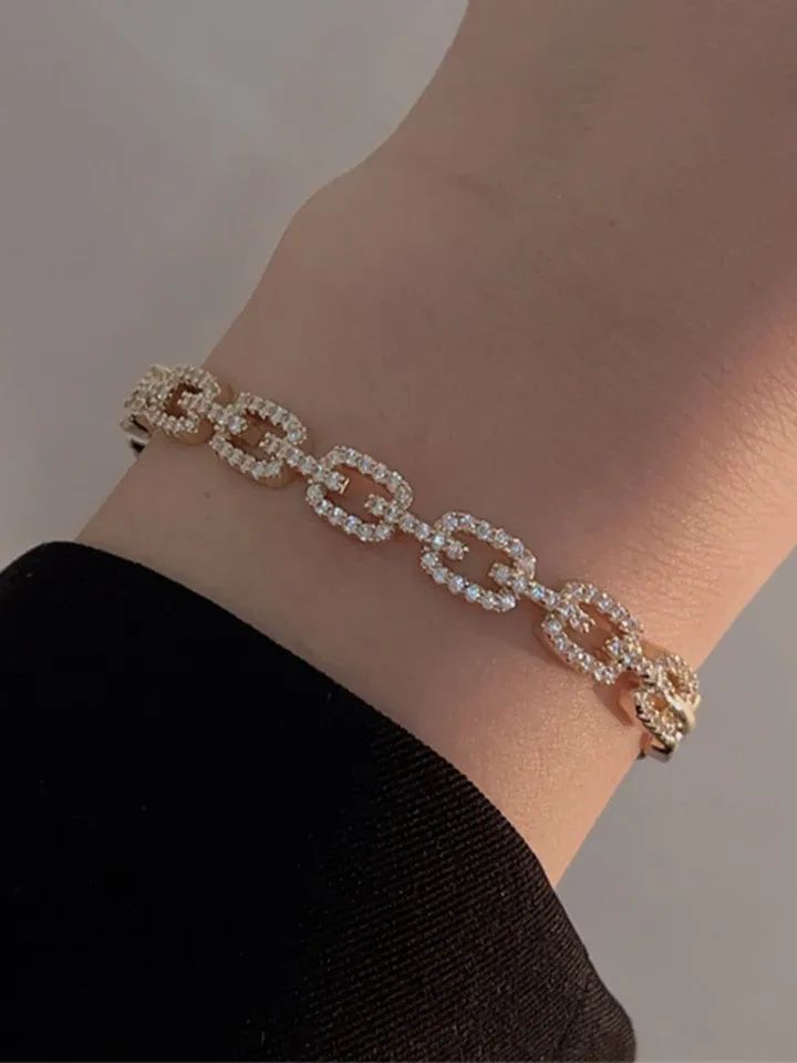 The Eterna Link Bracelet product image (4)
