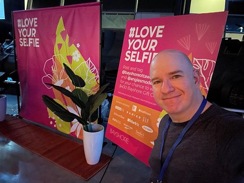 As the sign requests, I'm posting my #LoveMySelfie and tagging @bayshoreottawa & @angiesmodels. It was so fun to cover #amtis...
