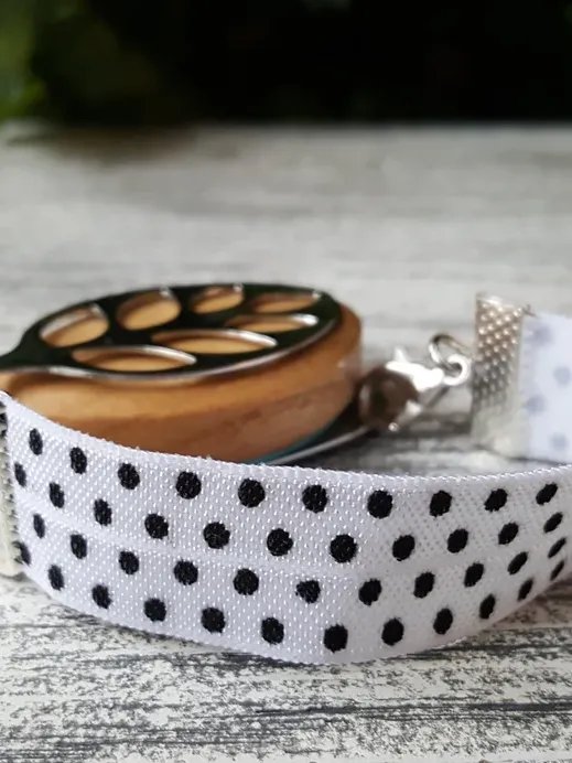 White Dot Elastic Bracelet | Handmade Accessory for Bellabeat Leaf Urban & Ivy product image (1)