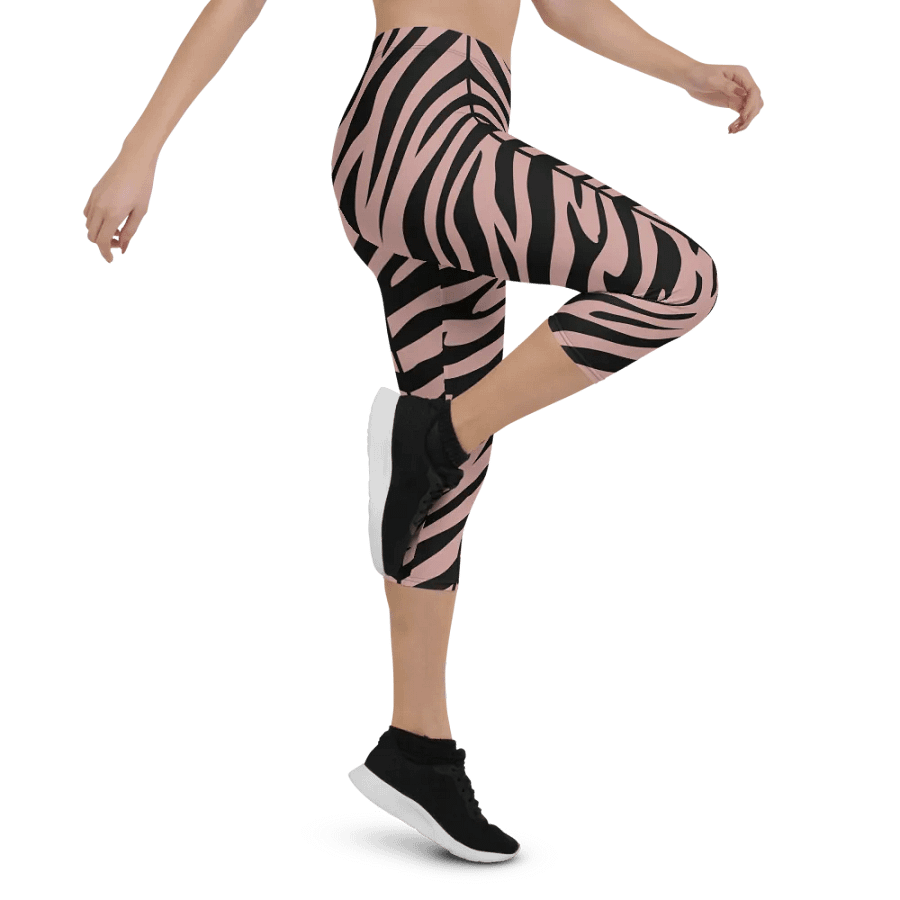 Vivencia Active Designer Capri Leggings product image (5)