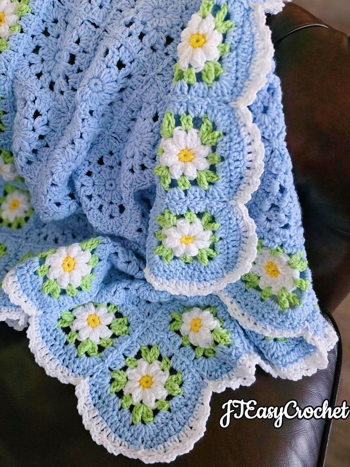 Easy Crochet Pattern & VIDEO, Blue Flower Granny Square Blanket With Daisy Border product image (1)