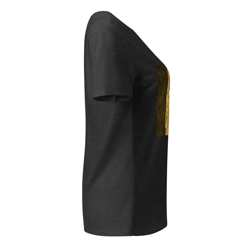 The Reluctant Kiss V Neck product image (14)