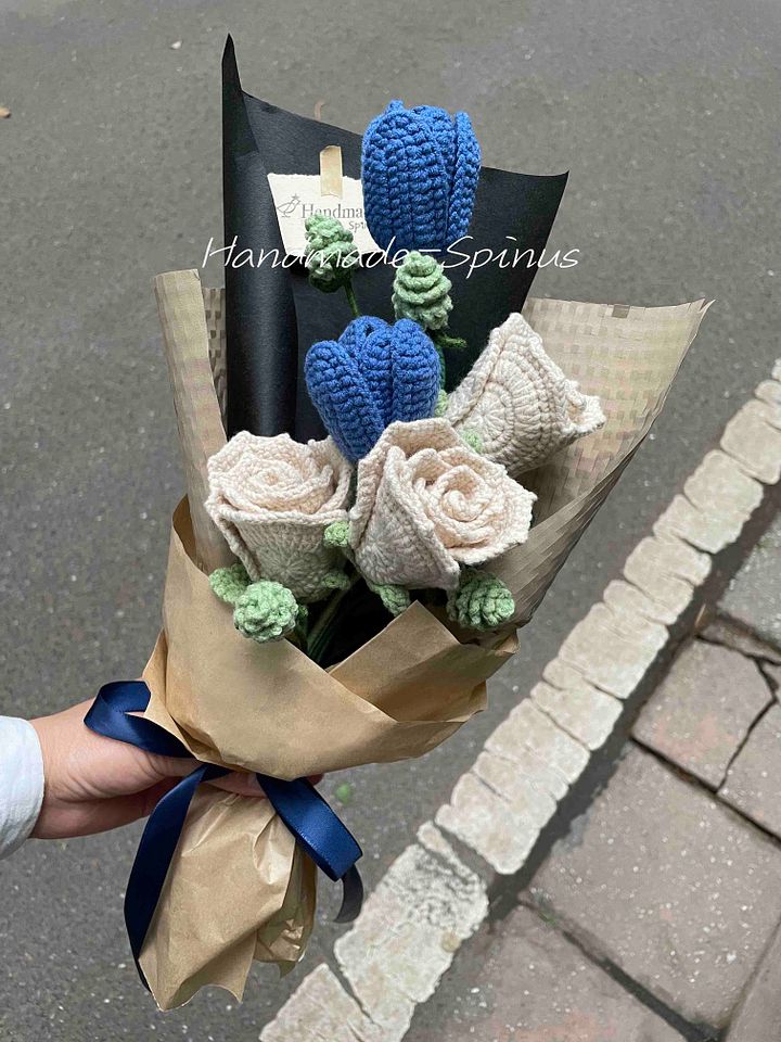 Beige + Blue Fresh & Clean Crochet Knit Bouquet product image (2)
