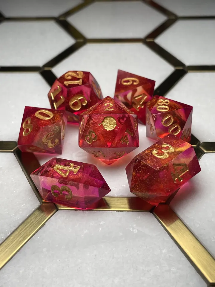 "Glamorous Garnet" 7pc Dice Set product image (1)