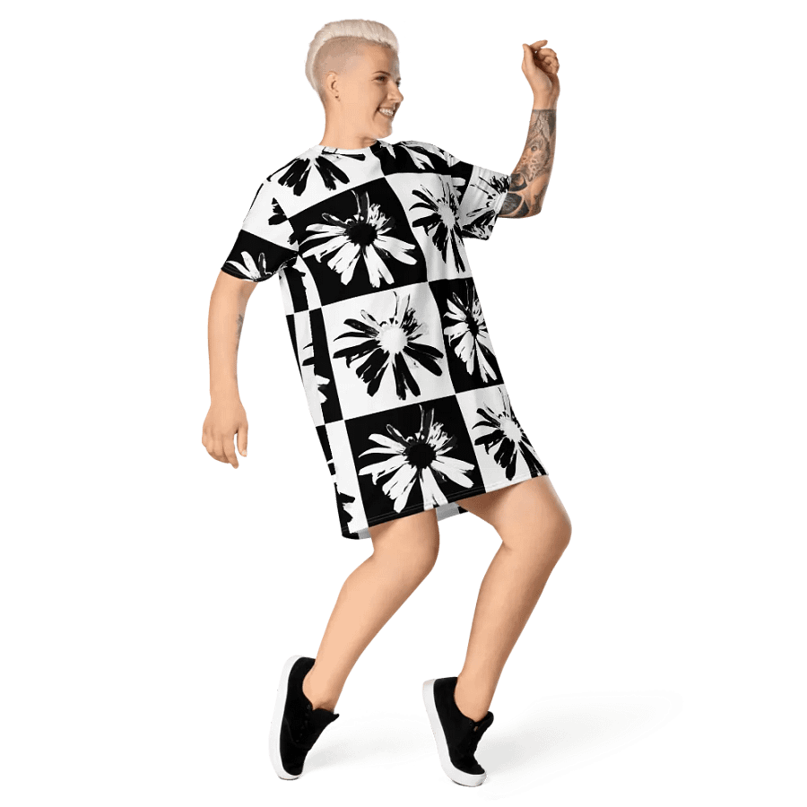 Abstract Black and White Daisy Flowers Ladies T Shirt Dress product image (6)