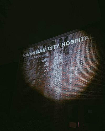 do you know why green walls were used in operation rooms? 🩻 Harriman Hospital | Harriman, TN 2024