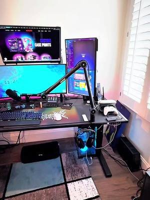 Anyways….. thanks @META PCs for helping take my setup to the NEXT LEVEL! USE CODE MEOW at your next purchase on their website! #pcmr #computers #metapcs #pcgamer #streamer 