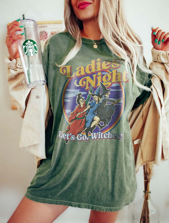 Ladies Night T-Shirt of Three Witches | Funny Retro-Style Fall and Halloween T-Shirt product image (11)