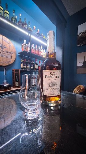 The 6th out of 6 Old Foresters being reviewed this week. Tonight, it's the Old Forester King Ranch.
#oldforester #bourbon #bo...