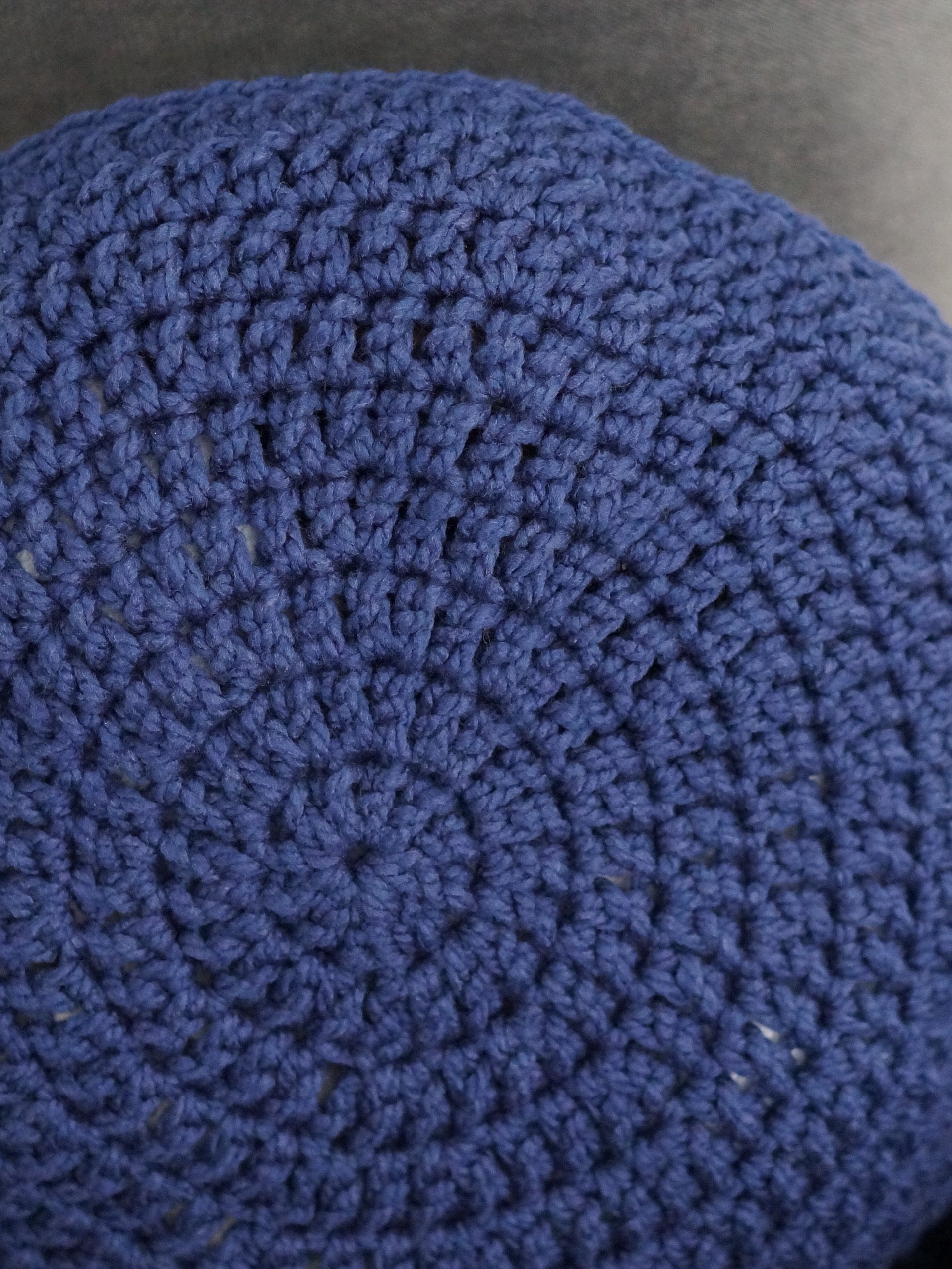 Double crochet round pillow product image (1)