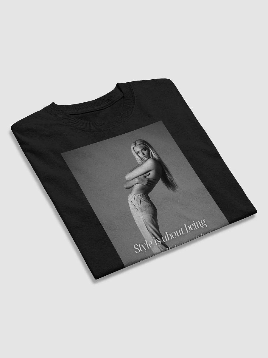 Style is About Being Yourself, But with a Bit of Glamour T-Shirt product image (3)