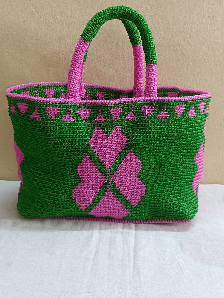 Green and pink Crosia wire big basket product image (1)