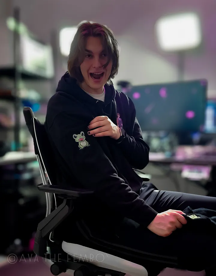 1st Gen Frog Hoodie: Froodie product image (1)