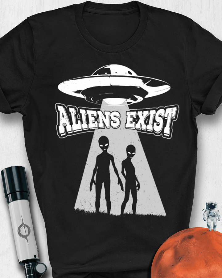 Aliens Exist Unisex T-Shirt product image (1)