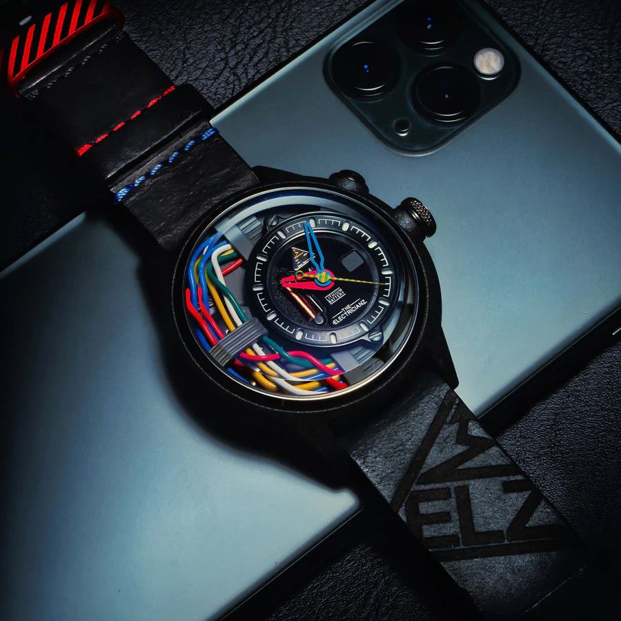 The Electricianz Carbon Z 45mm Black Leather product image (4)