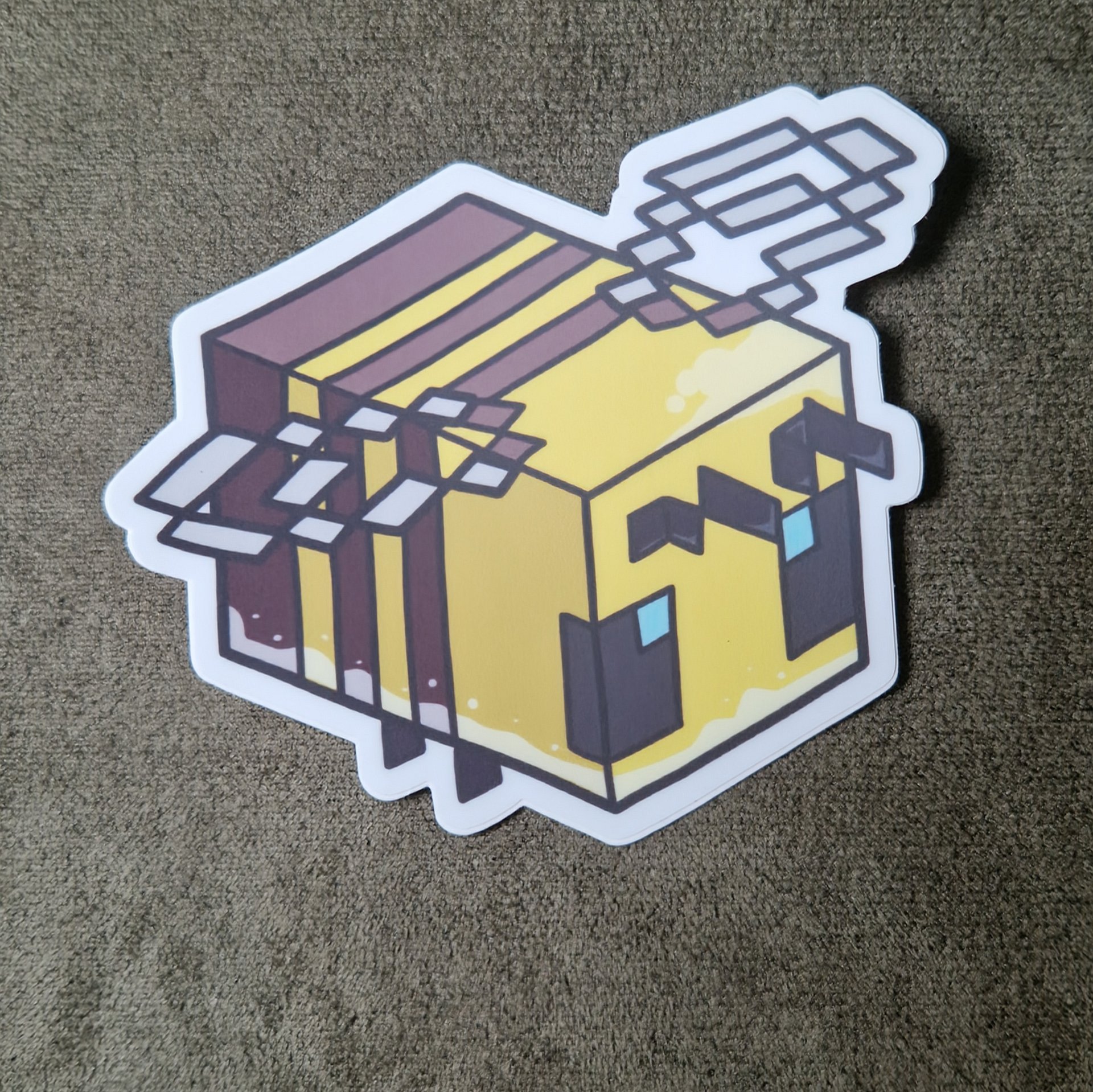 Pixel Bee sticker product image (2)