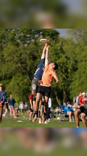Position and size < Experience 
.
.
.
.
.
.
.
.
.
.
.
.
#ultimate #bestcatches #teamusa  #verticaljump #ultimateFrisbee #layo...