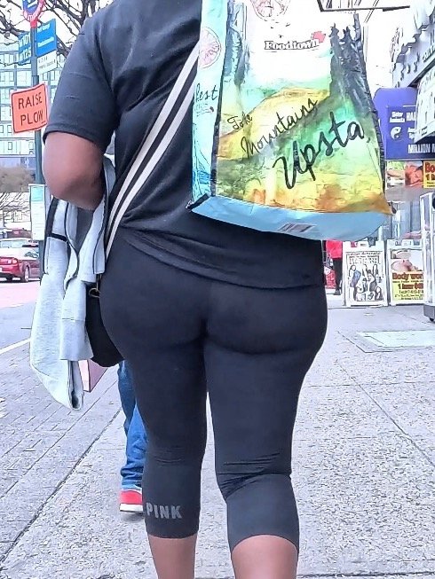 Fit and curvy product image (1)