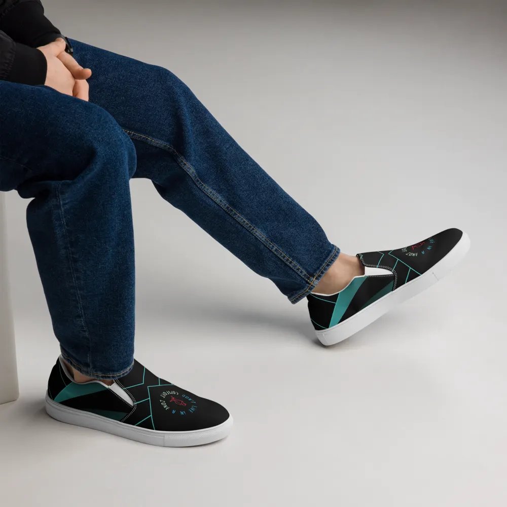 'Don't Live in a Comfort Zone' Men's Slip-On Canvas Shoes product image (3)