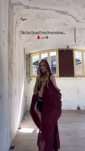 What if red riding hood wasn’t the prey? 
⚔️🐺🩸
I can’t wait to share some more posts of this shoot, and all the other incredi...