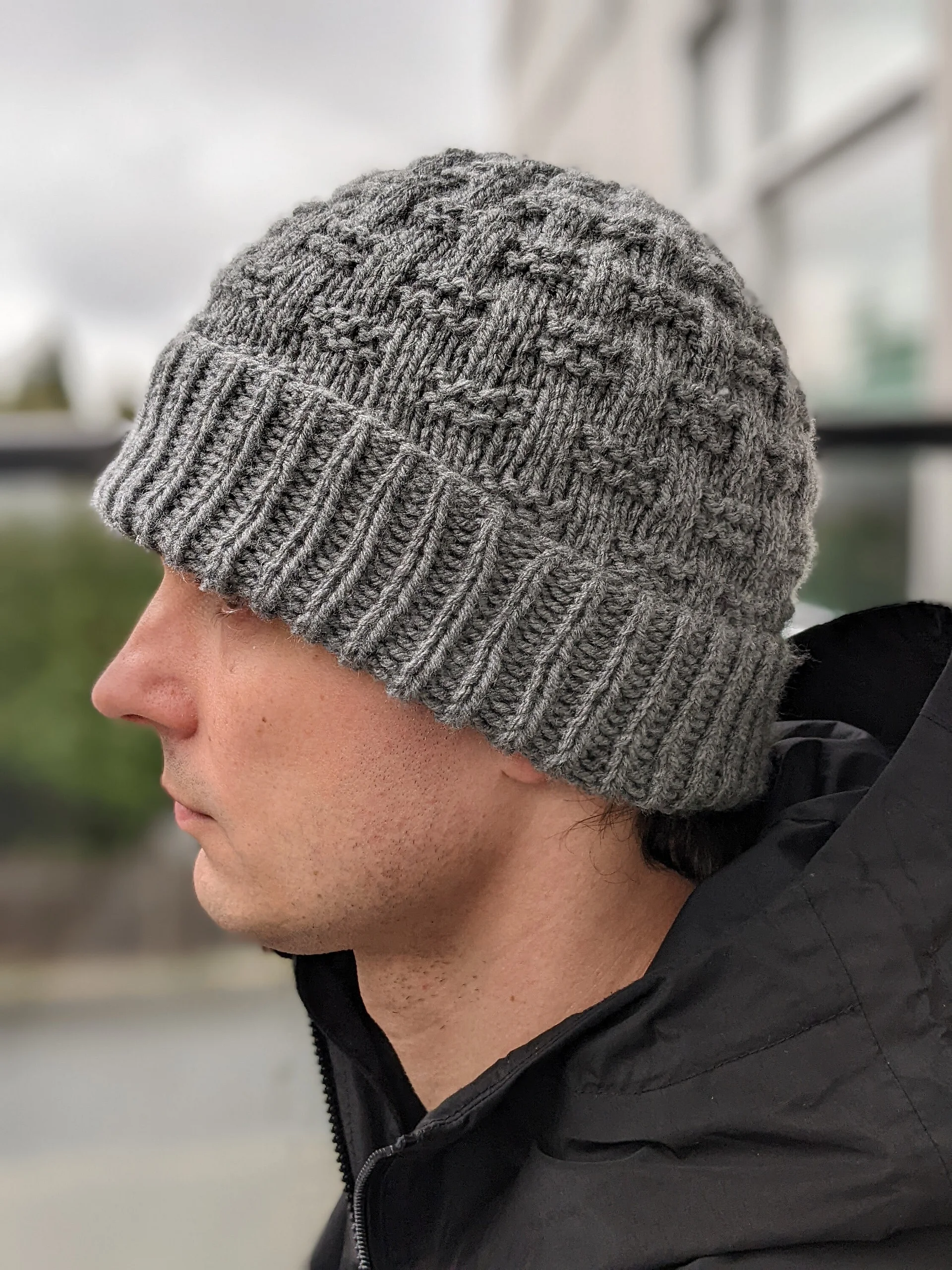Knit Hat with Folded Brim Pattern for Men product image (1)