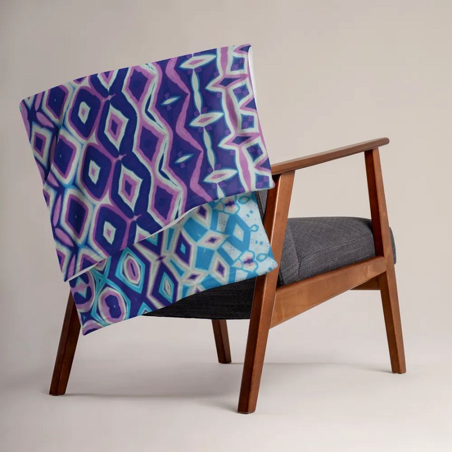 Blue, Navy & Pink Geometric Throw Blanket product image (5)