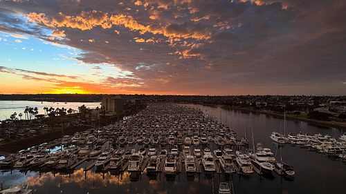 San Diego has some of the best sunsets in the world. Especially when viewed from the top floors of the @sheratonsd