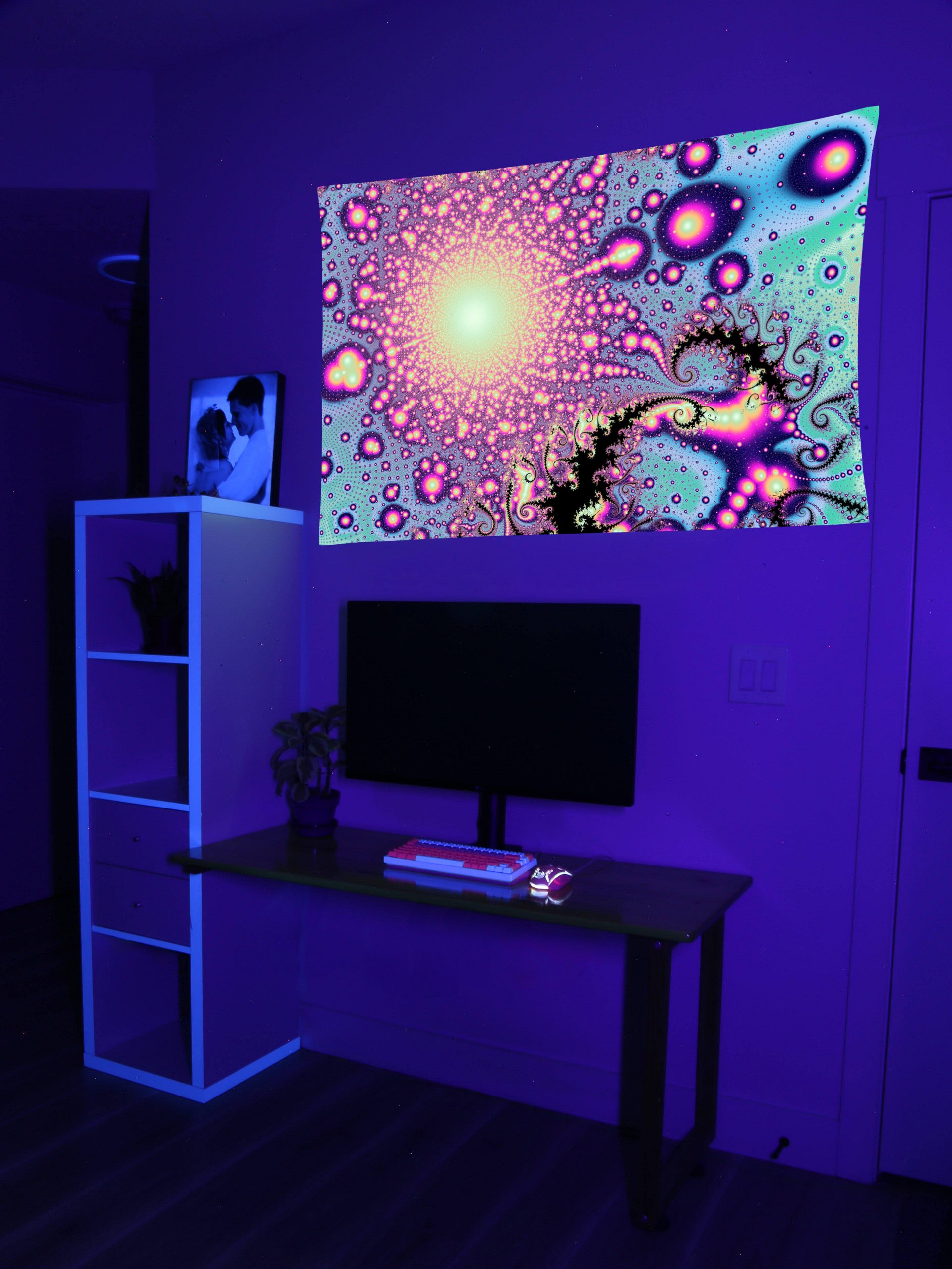 UV fractal tapestry - Galactic Fire product image (6)