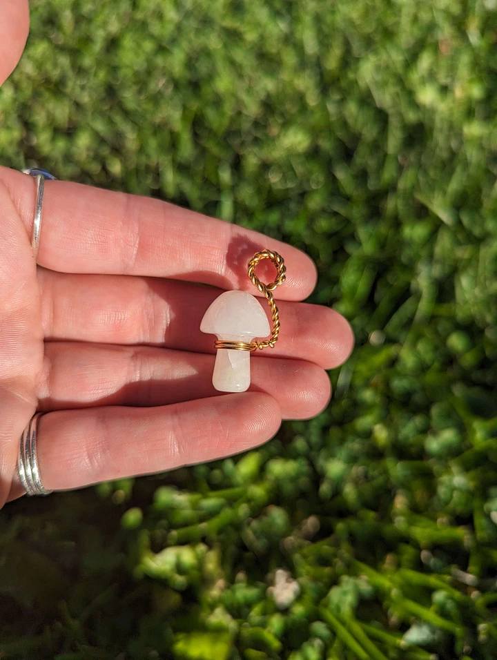 rose quartz mushroom product image (1)