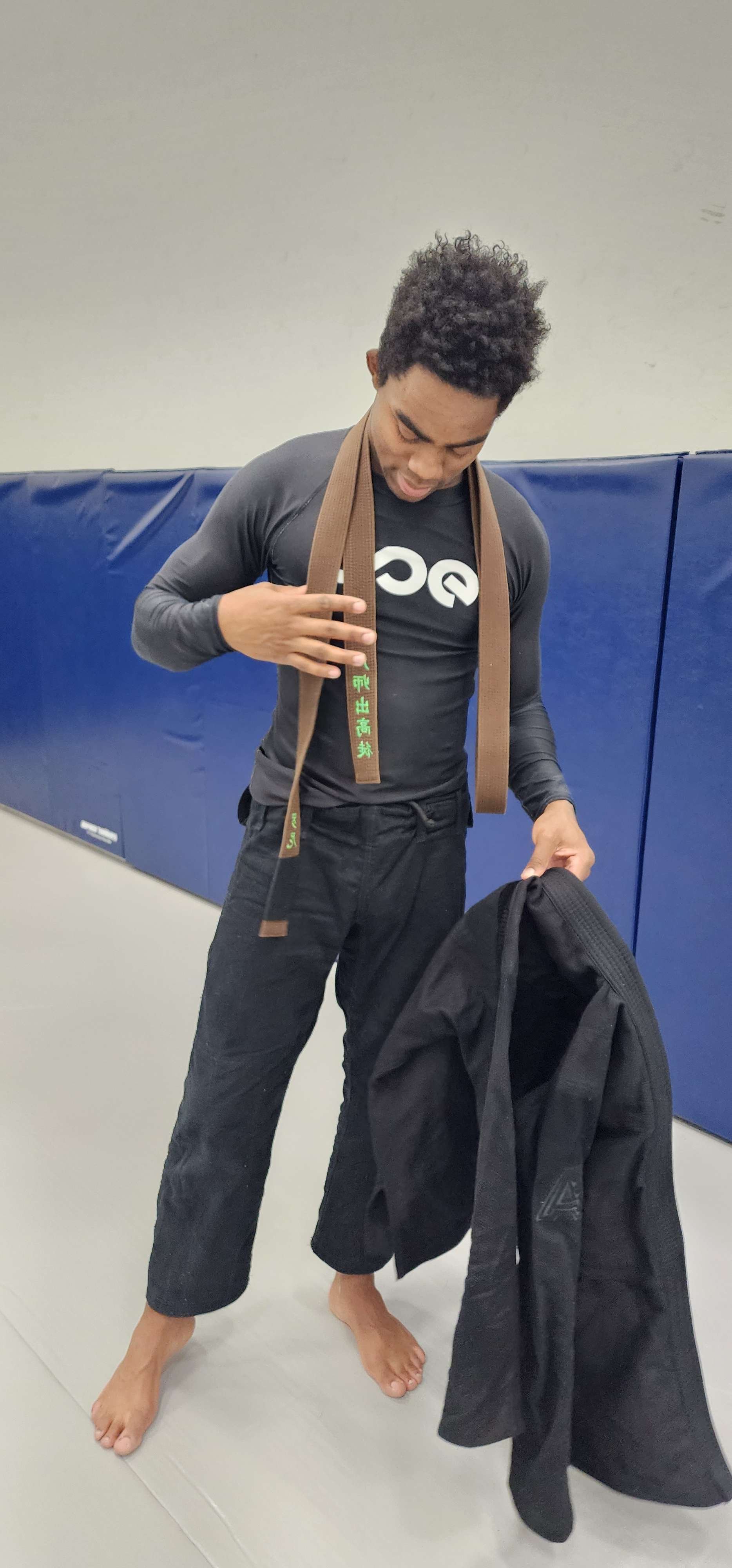 ALL BLACK UNDERARMOUR product image (3)
