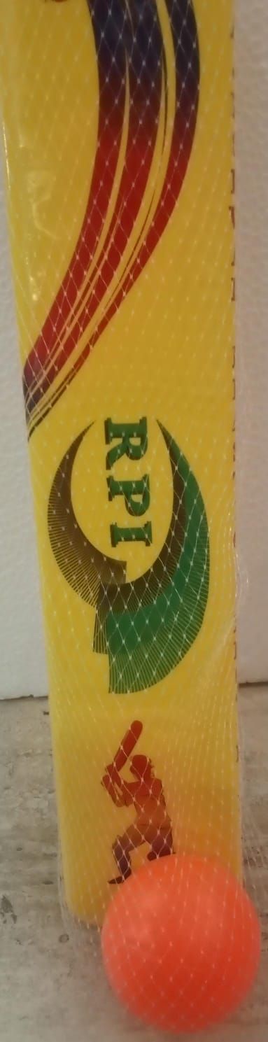 PLASTIC BAT BALL product image (1)