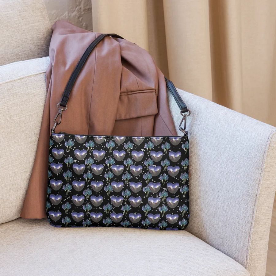 Glossy Hearts Crossbody Bag for the elegant Genz ladies product image (6)