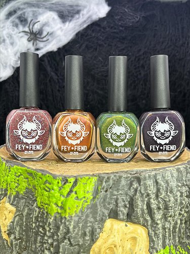 👻🔪HORROR QUEENS - Full Set🩸💅🏼

A New Limited Time Horror-Themed Nail Polish Set! Four powerful, strange, and wicked nail poli...