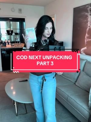 Lafloefloe met een mooi jasje #labubu #codnext #nederlands #unpacking 