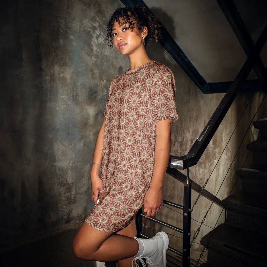 Abstract Suns Pattern Ladies T Shirt Dress product image (4)