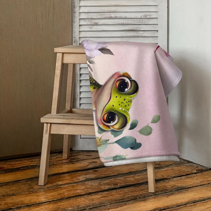 Cute frogs and flowers Bath towel product image (4)