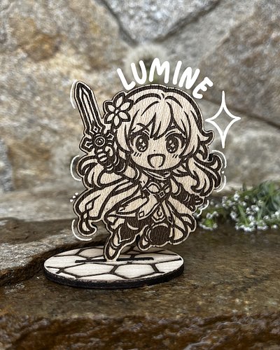 🌟 ¡Lumine lista para explorar Teyvat contigo!
Esta figura chibi grabada en madera está hecha a mano con muchísimo cariño.
¿Er...