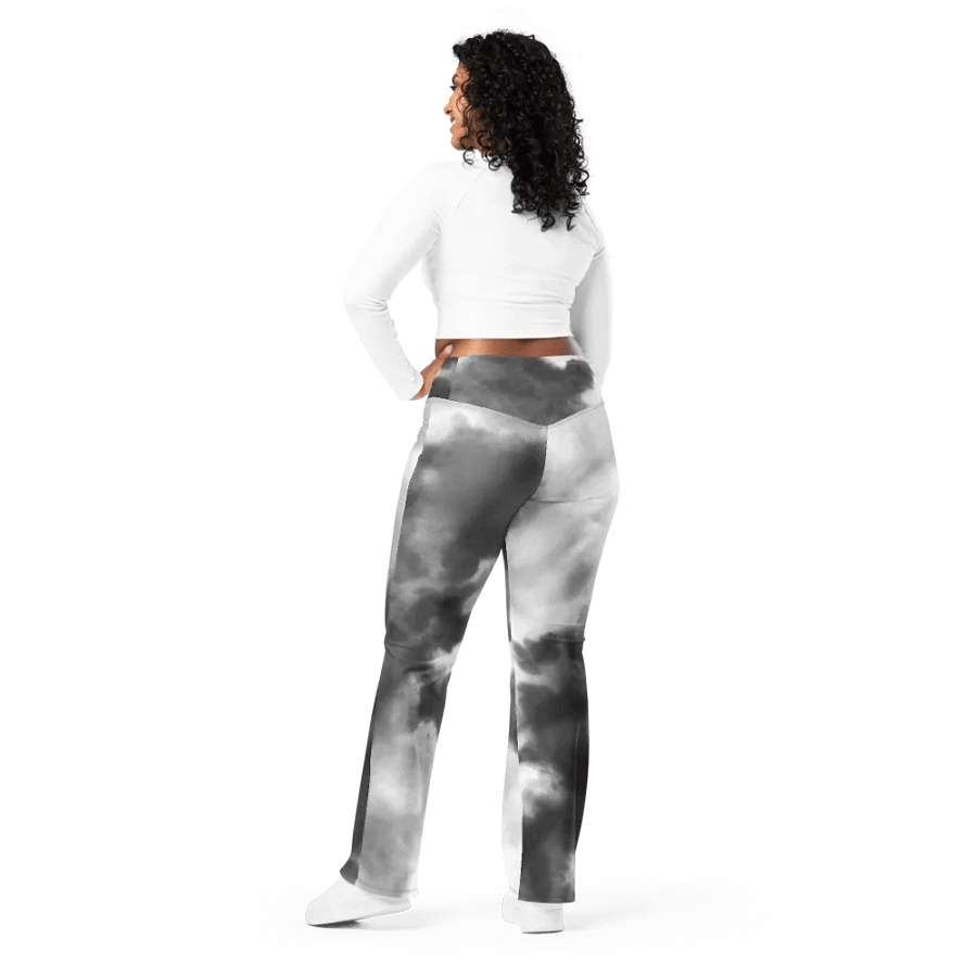 YesYes B/W Flare Leggings product image (7)