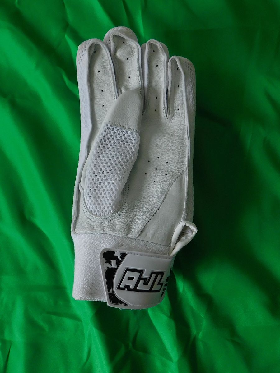 Cricket Batting Gloves product image (3)