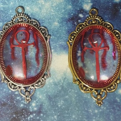 🌹As some may know, VtM: Bloodlines is one of my favorite games ever. I was inspired to make some themed pendants for another ...