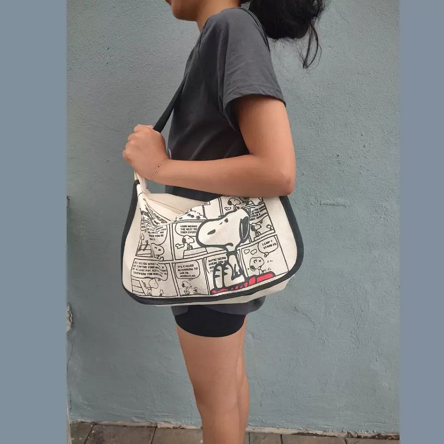 Snoopy Large Capacity Handbag Shoulder Bag Crossbody Bag Adjustable Shoulder Str product image (6)