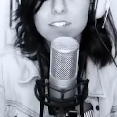 Here’s a #GrimmieThursday Throwback to a Frand Favorite cover- Do I Wanna Know 💚

→ https://www.youtube.com/watch?v=Kn5f17YPfFo