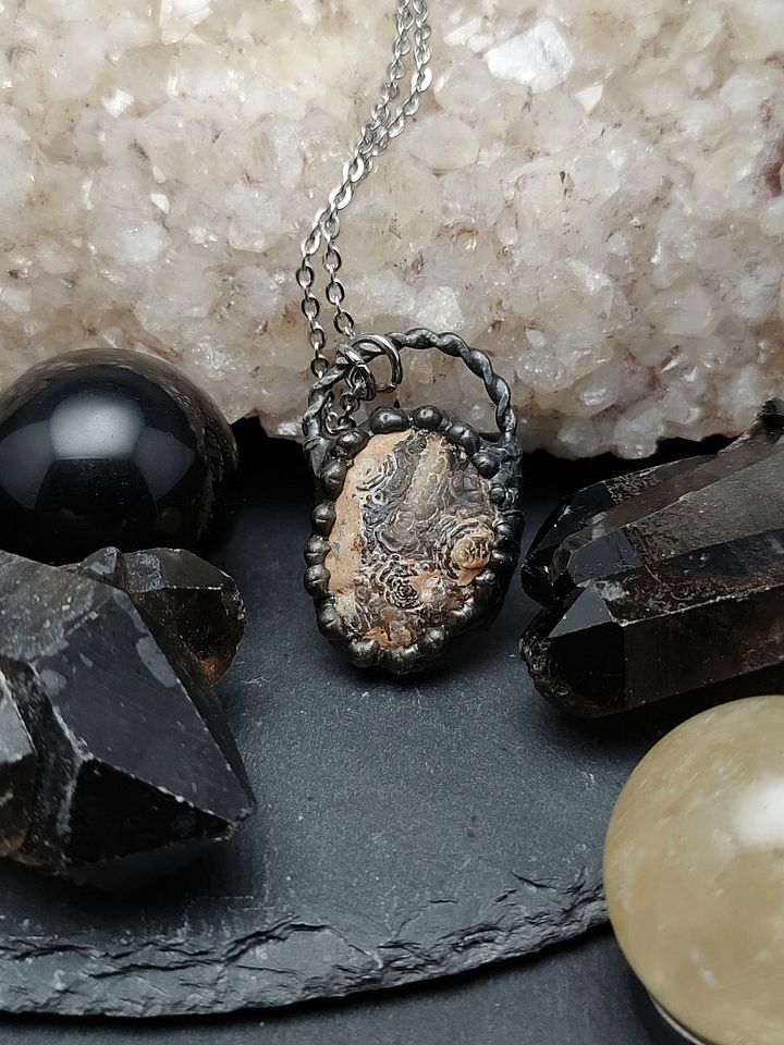 Sorcery Talisman - Oco Geode Bauble product image (2)