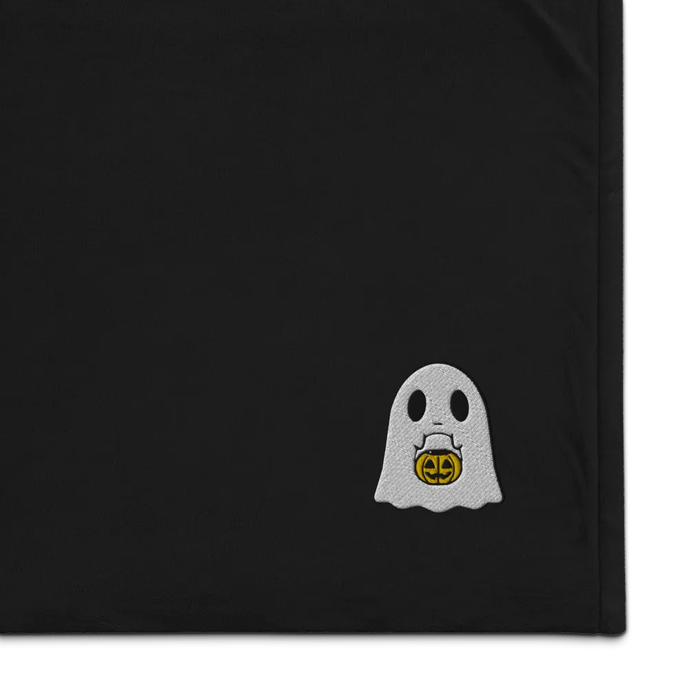 Embroidered to perfection product image (1)