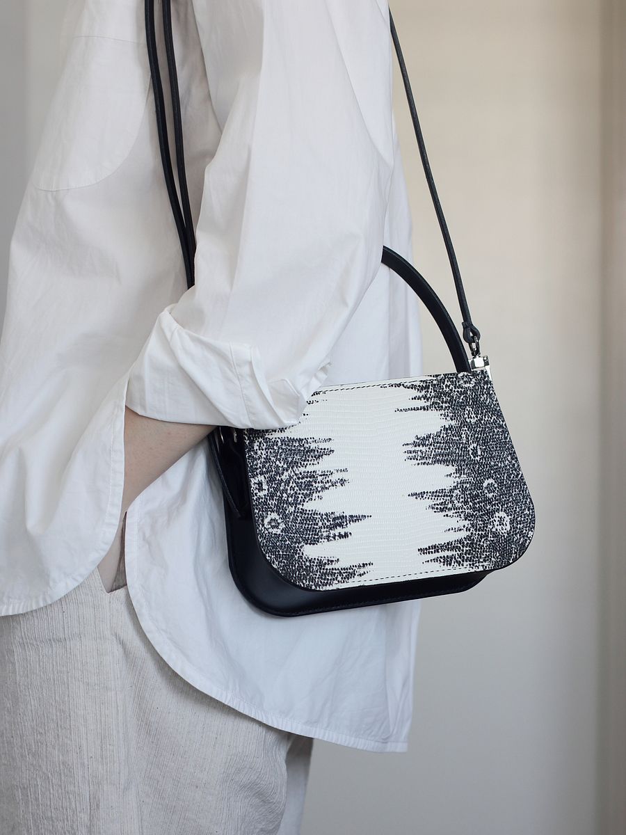 Lizard-embossed Leather two-way Bag with hand-carried strap product image (4)
