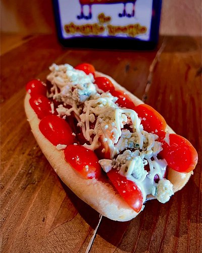 🧨Red, White and Bleu🧨 the 4th of July is right around the corner and we’re celebrating with a bacon-wrapped dog with tomato, ...
