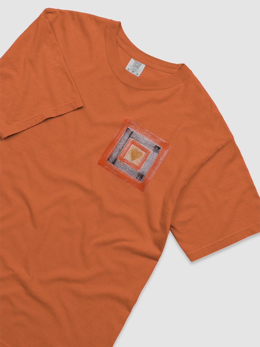 Expressive Golden Black Heart T-Shirt product image (15)