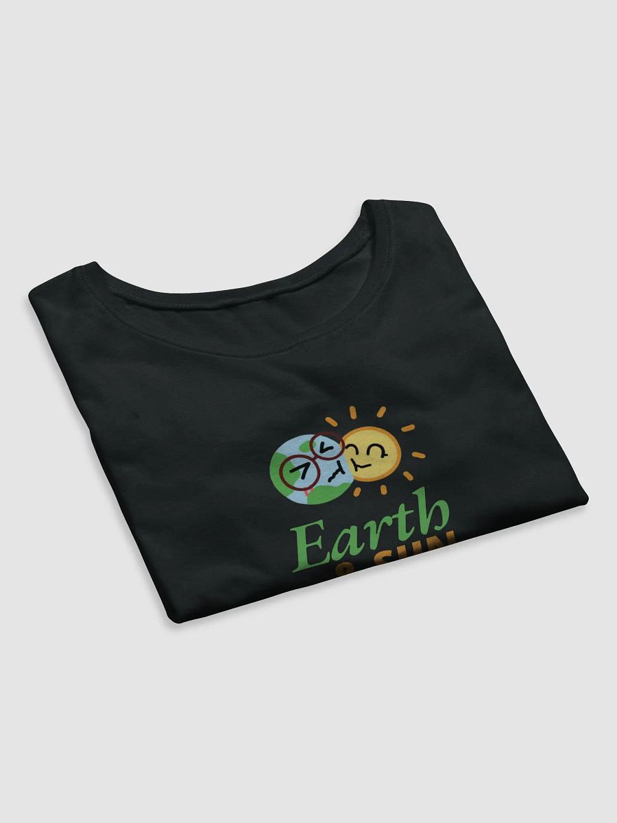 🌏☀️ Rock the Universe with Our Earth & Sun Crop Tee! 🌈💫 product image (19)