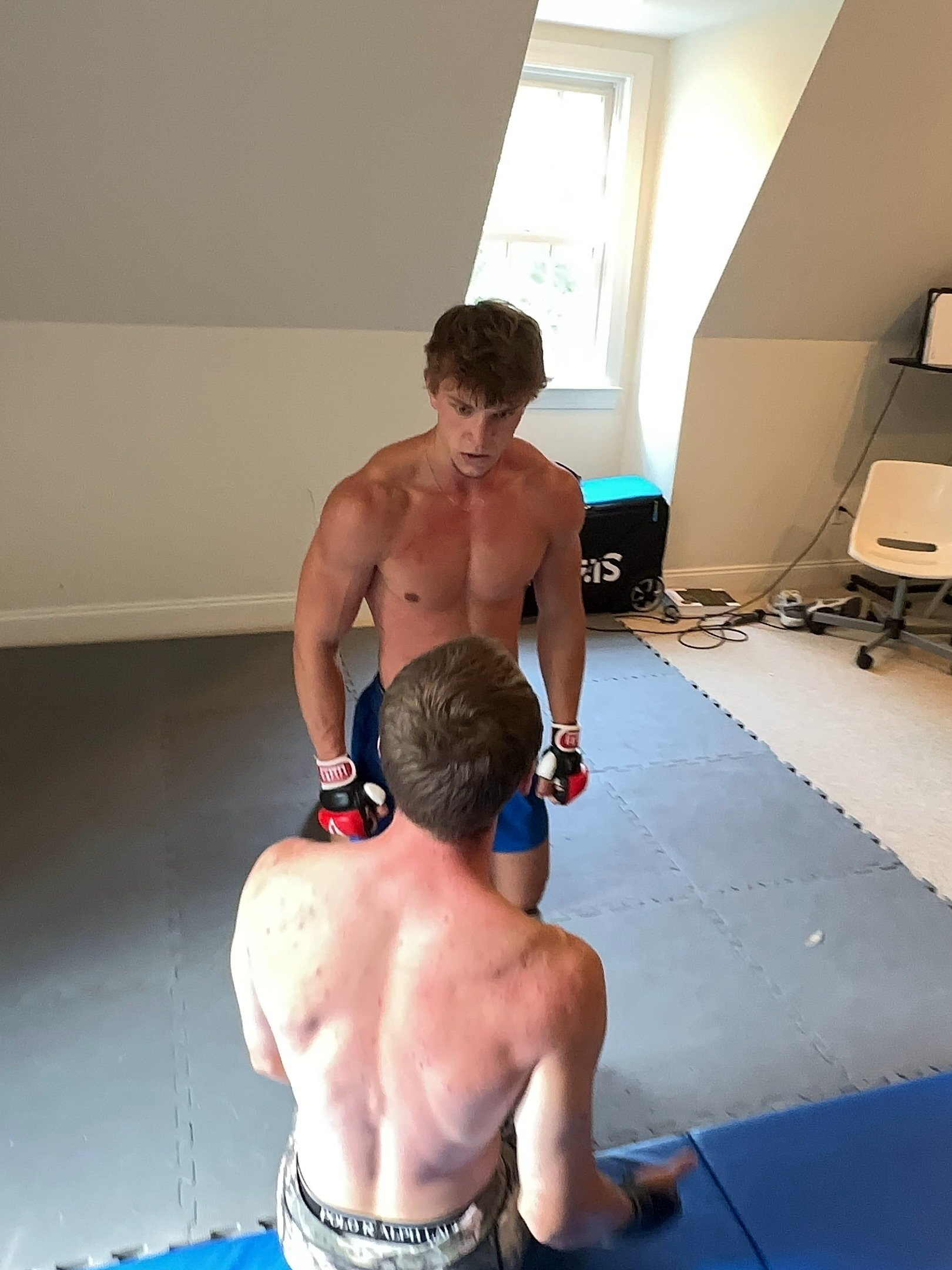NEW: EXCLUSIVE DESKLEAGUE FIGHT product image (1)