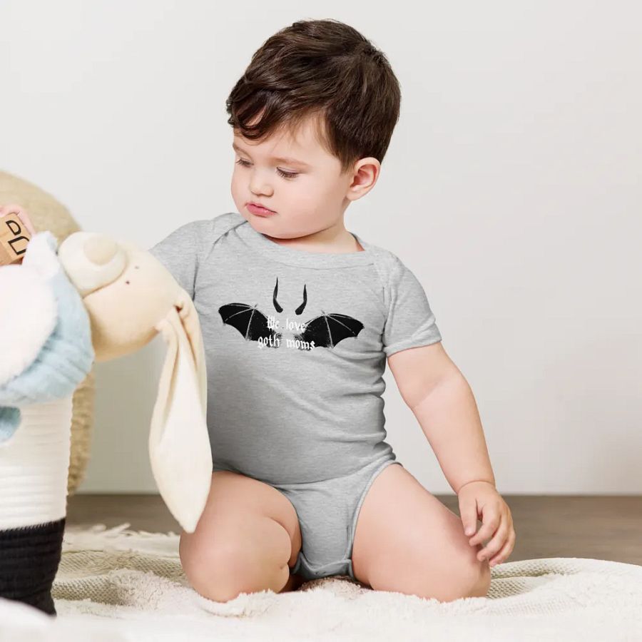 We <3 gothmoms onesie product image (9)